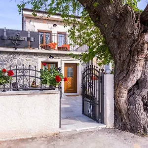 Mulberry , Milohnici Kroatien